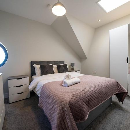 Three Bed Apartment Sleeps 5 In Botanic Belfast Eksteriør bilde