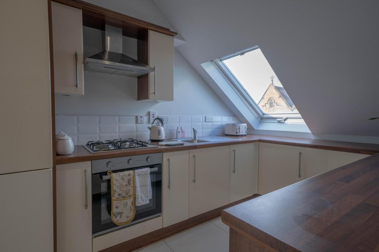 Three Bed Apartment Sleeps 5 In Botanic Belfast Eksteriør bilde