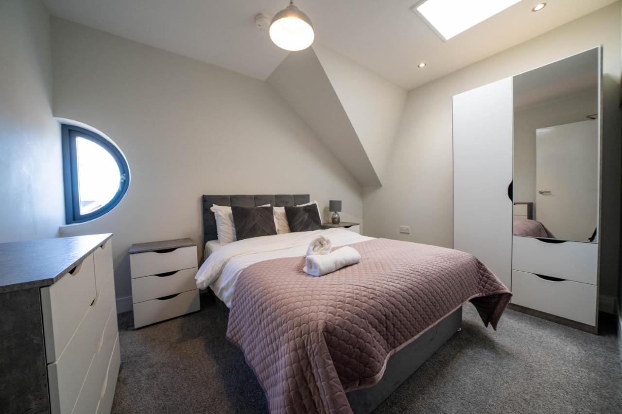 Three Bed Apartment Sleeps 5 In Botanic Belfast Eksteriør bilde